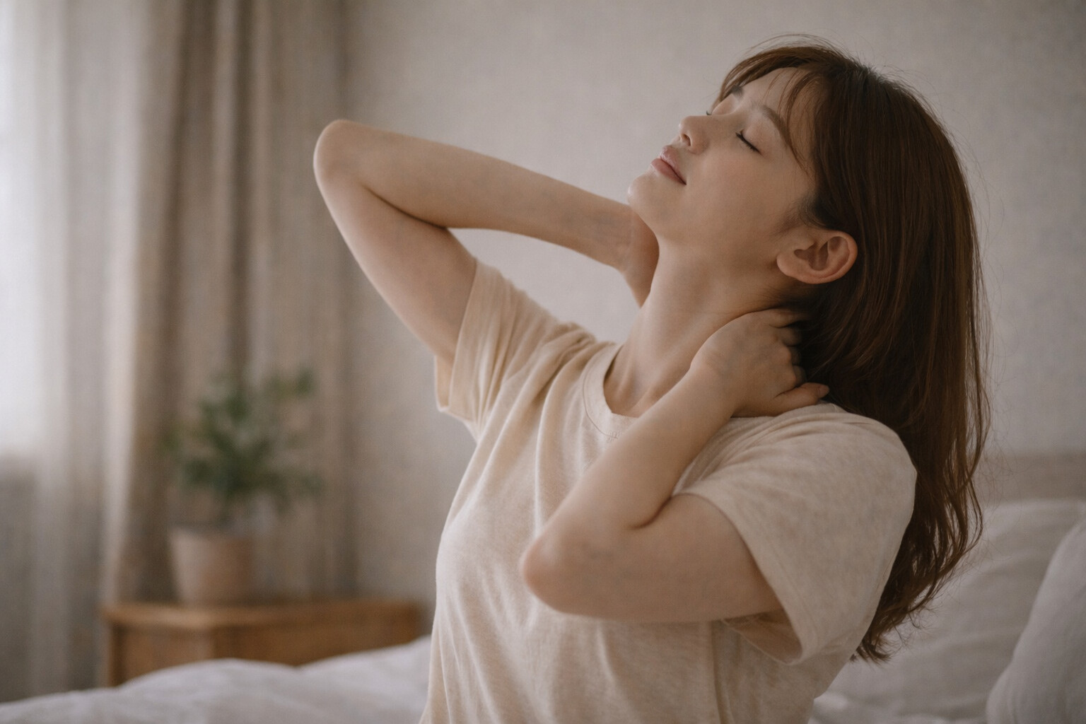 아침마다 목이 뻐근한 이유&amp;#44; 베개 문제가 아닐 수도 있습니다