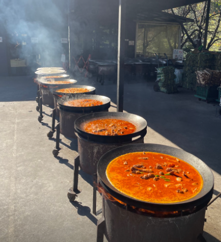 올림픽밸리 솥뚜껑닭볶음탕 대표메뉴