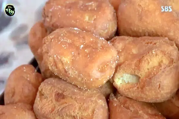 그리움의 무게를 덜어주는 46년 노포 꽈배기 화성 남양시장 맛집 추천 생방송투데이 옛날 도너츠 오늘방송 인생분식