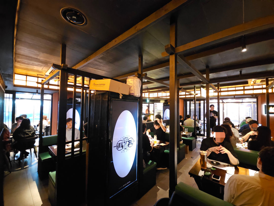 야키토리 잔잔 사당 내부