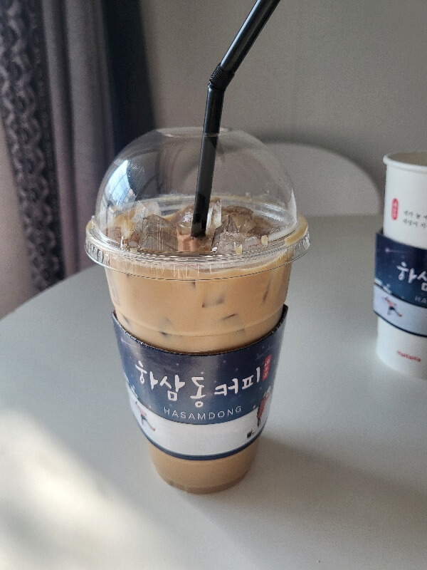 하삼동 바닐라라떼 헤이즐넛 라떼