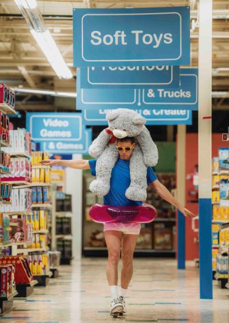 [영화 루프맨 후기/리뷰] OTT 다시보기 보는곳 - 줄거리, 결말 해석, 재밌나요? 재미 있다 vs 재미 없다