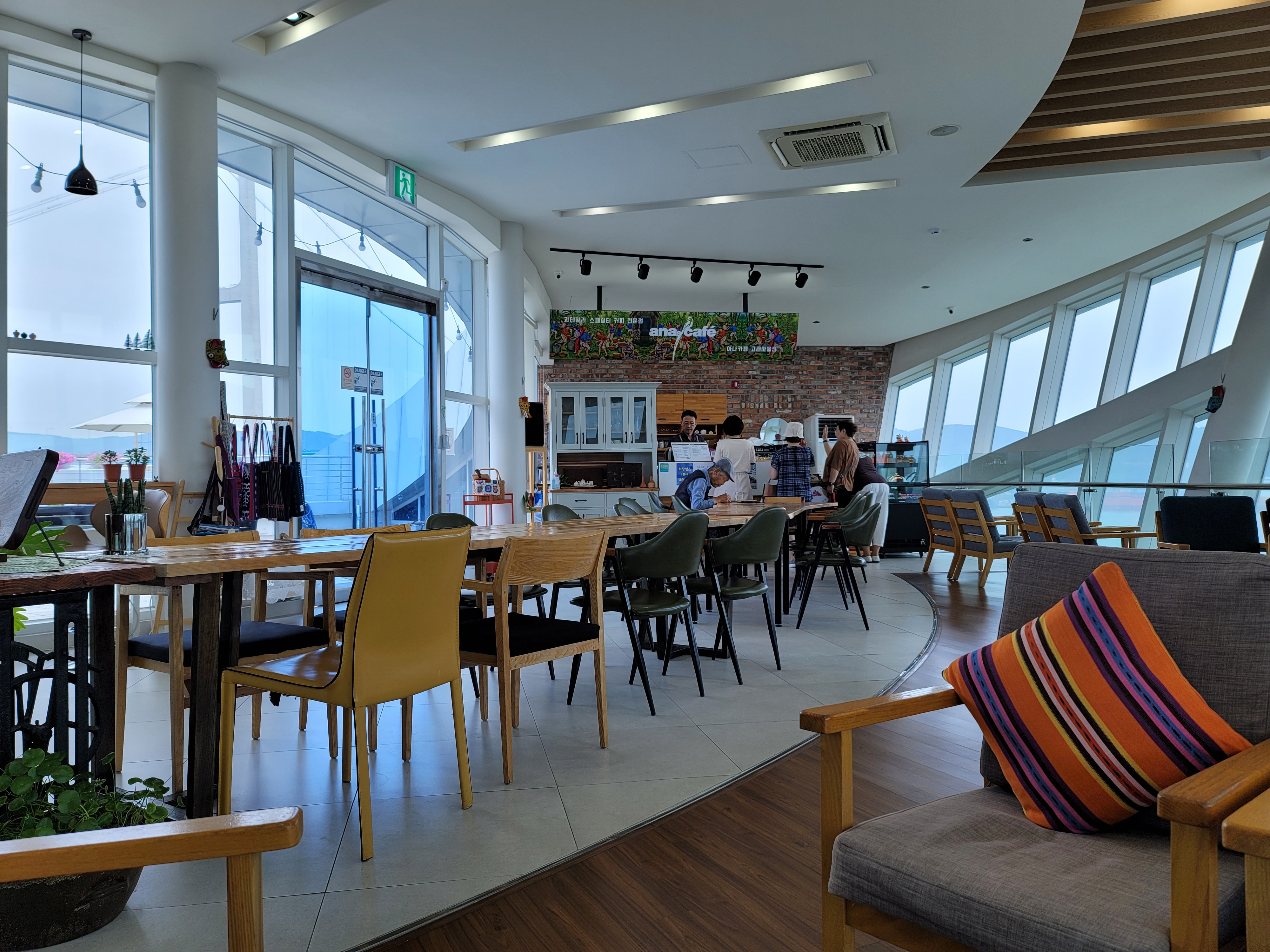 웨일즈판타지움에 있는 카페