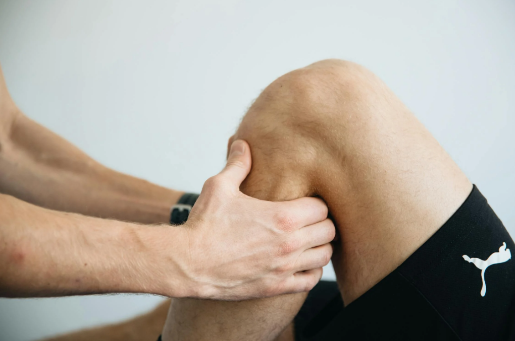 계단을 오를때 정강이가 아픈 이유 관련