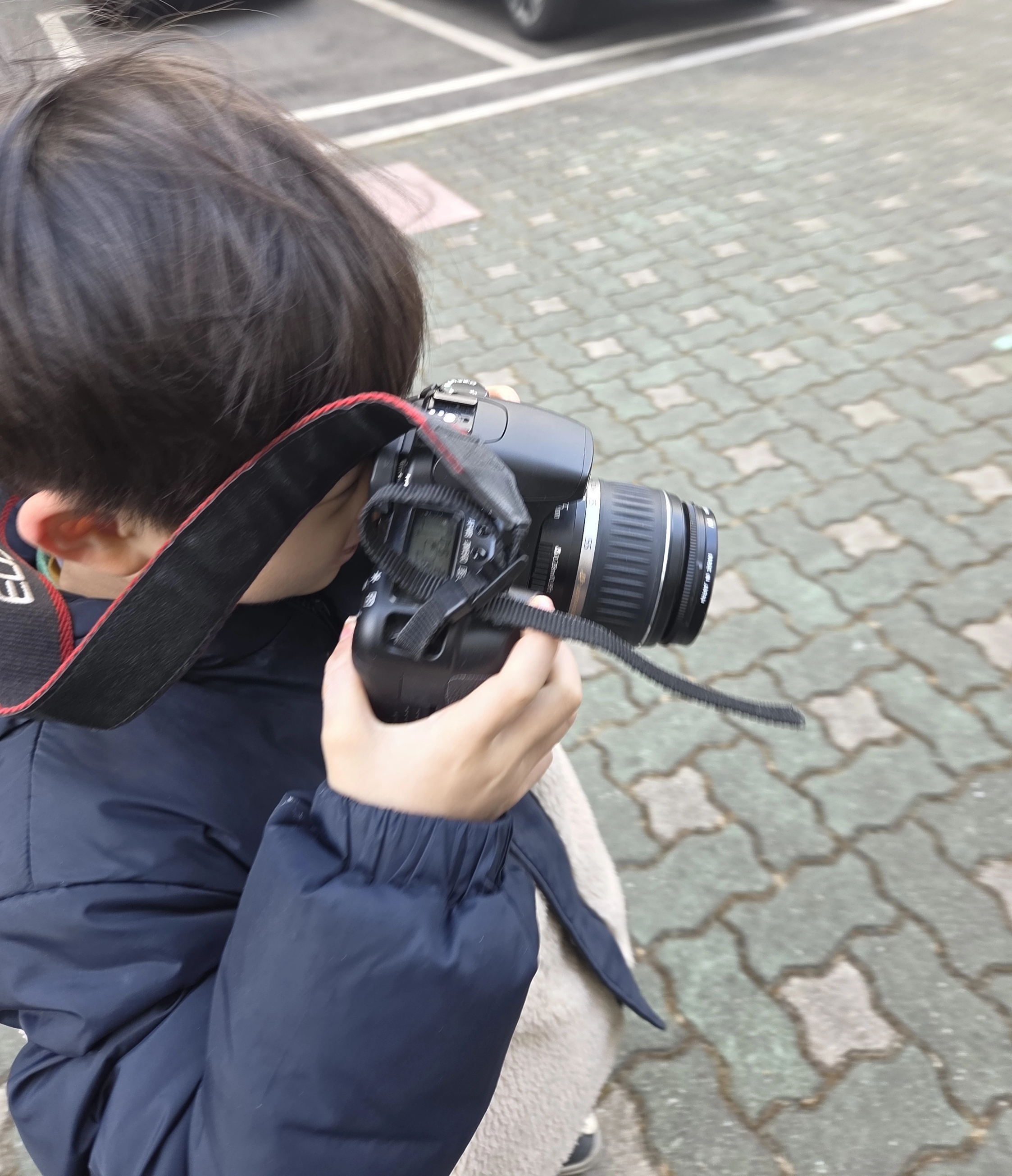 Canon EOS 30D가 아이들 손에서 ‘찍는 도구’가 되지 않았던 날