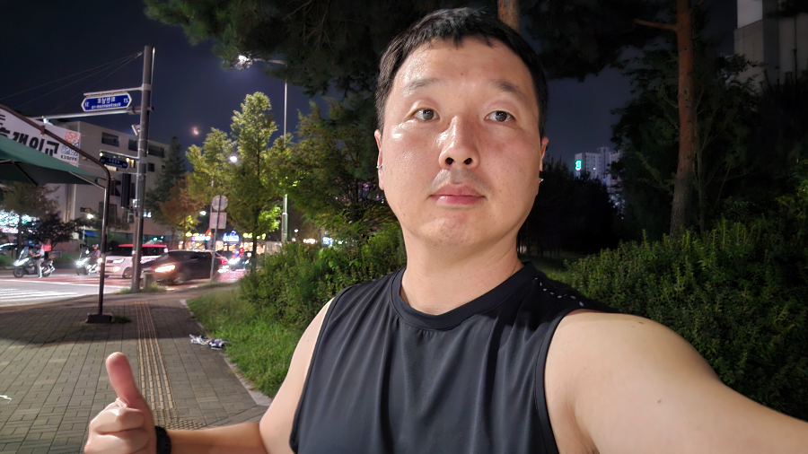 달리기 하러 가는길에 셀카 한장