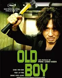 올드보이 2003 최민수배우가 망치를 들고 정면을 응시하는 장면