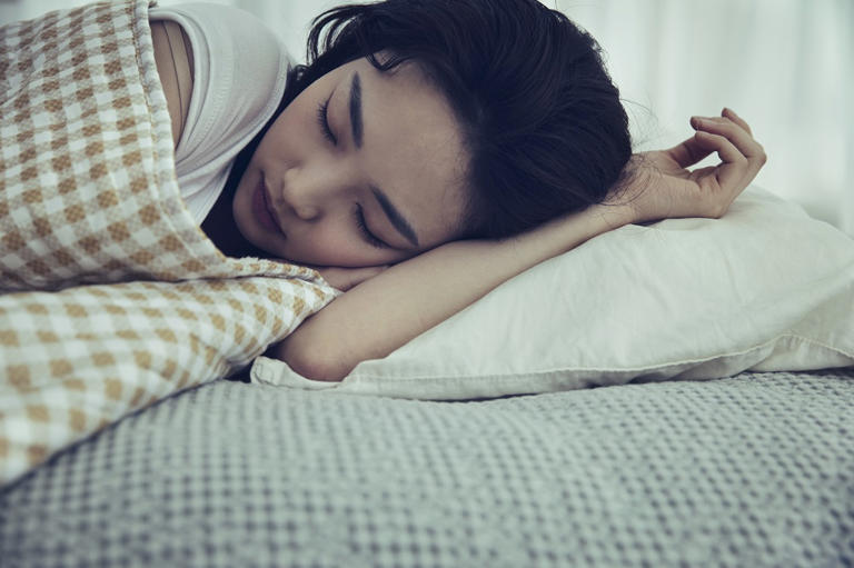 옆으로 누웠을때 맥박소리