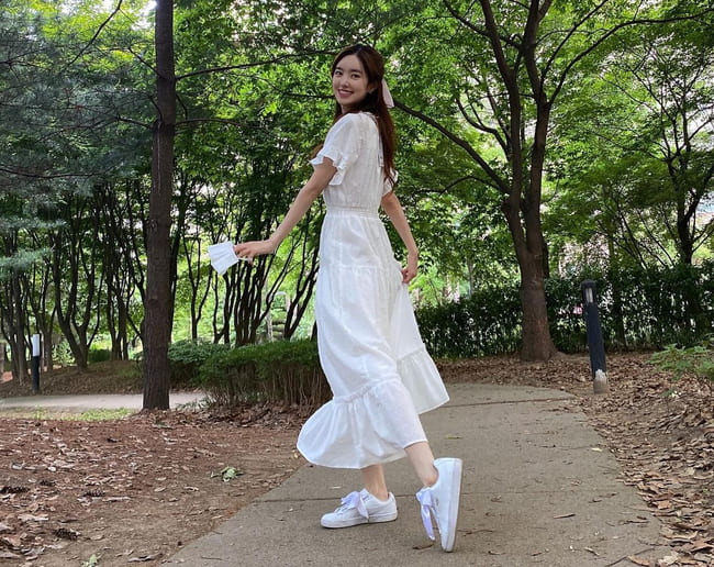 진세연 사복