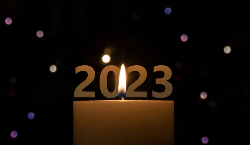 2023년-새해를-기념하는-촛불-이미지