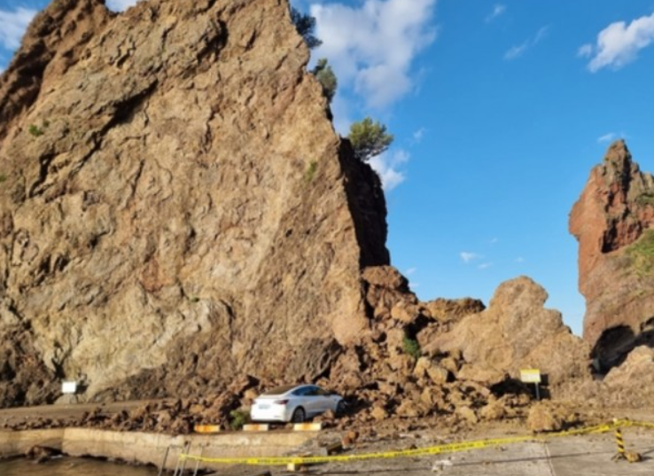 울릉도 거북바위 붕괴