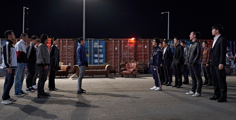 극한직업 스틸컷 이무배와 테드창의 거래