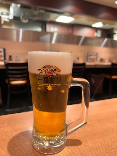 돈카츠 와코에서 생맥주 한잔을 주문했다.