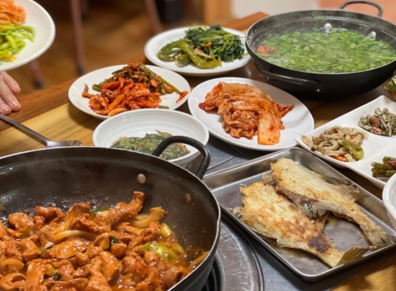 생방송투데이 3806회 갓성비 밥상 만원의 행복 한정식급 돼지불백 편 전남 순천 돼지불백 백반 맛집 거시기밥상