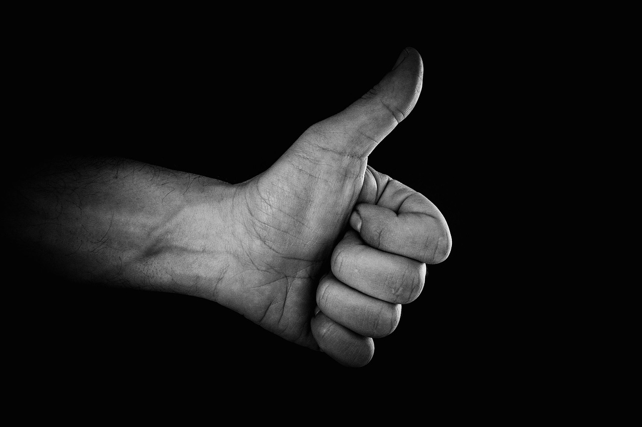 AI와 인간의 비언어적 소통 이해 – 기계는 감정을 어떻게 읽고 공감하는가?