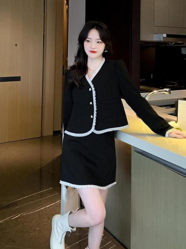 캐쥬얼 20대 여성 투피스 상하의 세트 정장 세미 심플 캠퍼스룩 새내기 신입생 학생