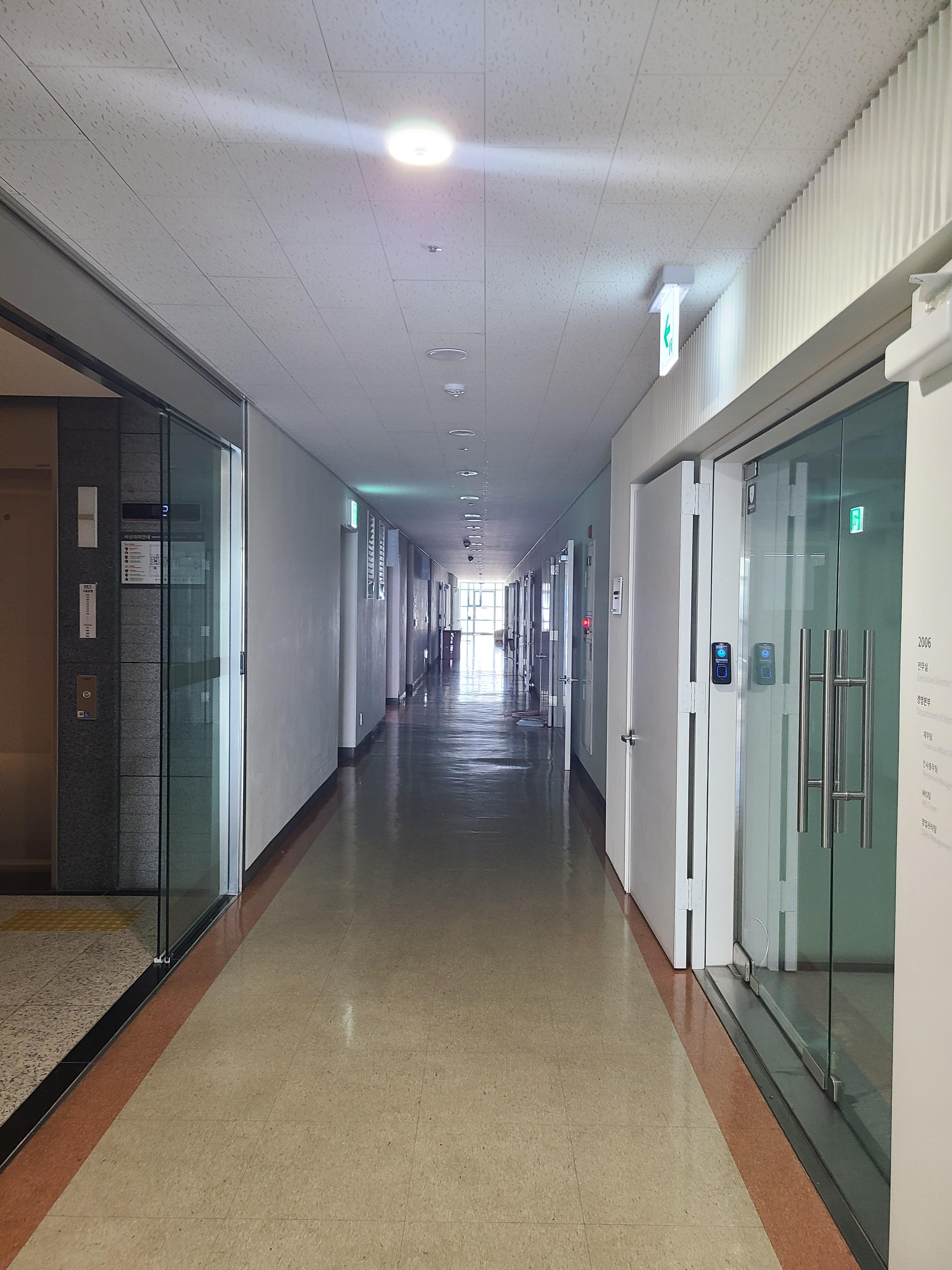 성수 생각공장 데시앙플렉스 섹션오피스1