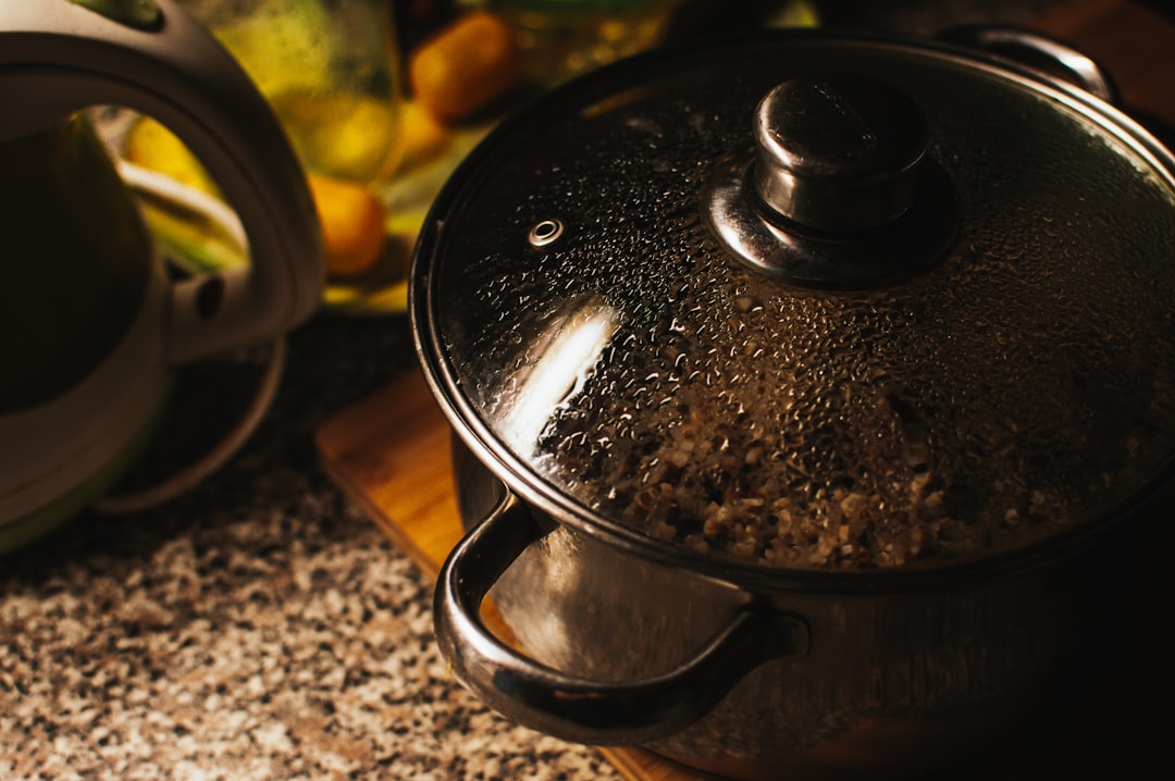 Pressure cooker