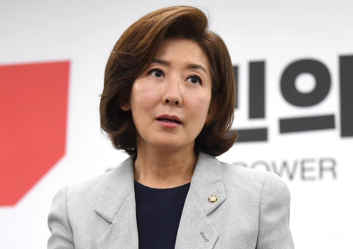 나경원 프로필 나이 고향 학력 재산 페이스북