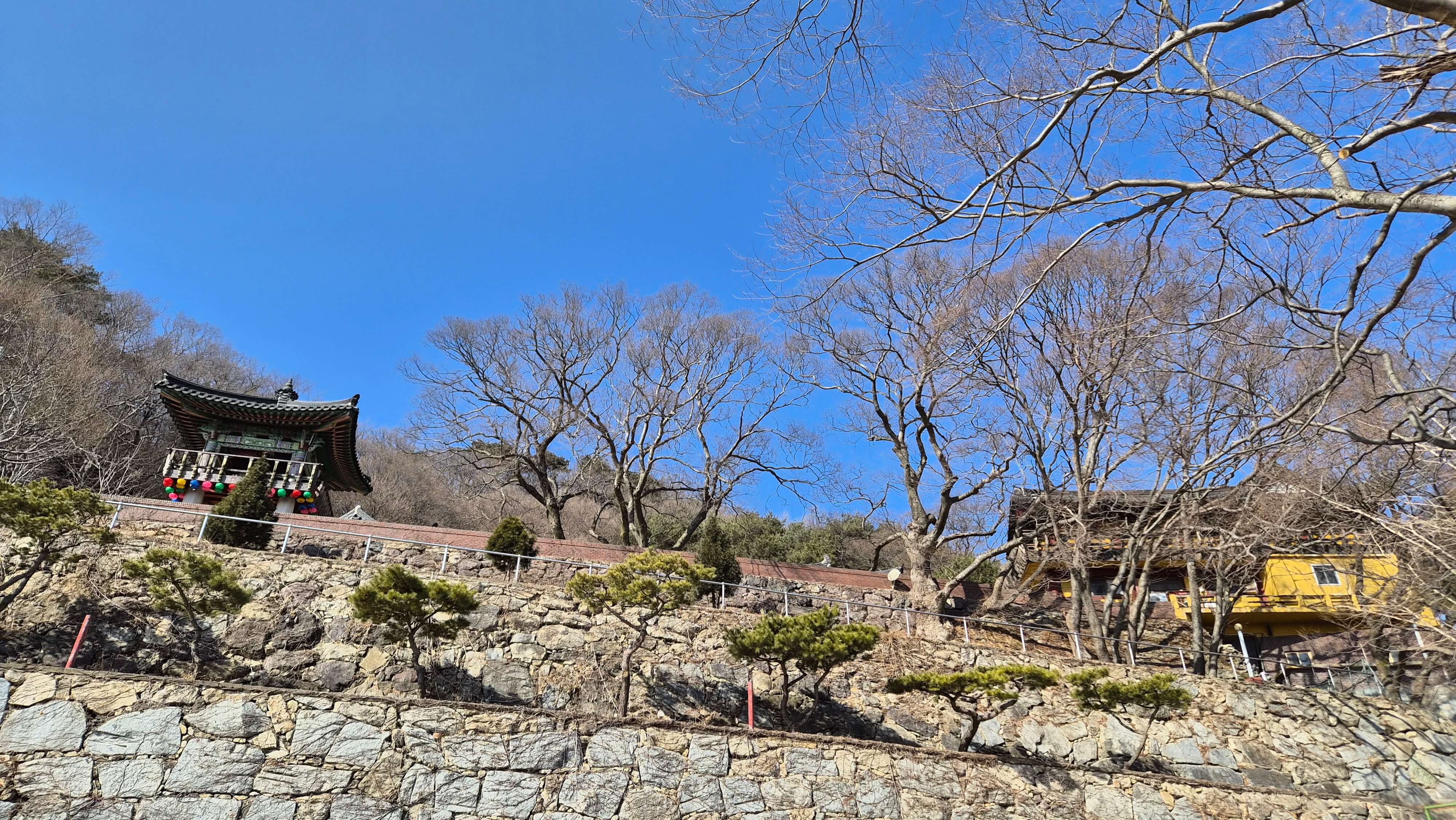 강화도 적석사 : 서해 낙조의 절경, 고려산의 천년 고찰 서해로 떨어지는 붉은 노을이 장관