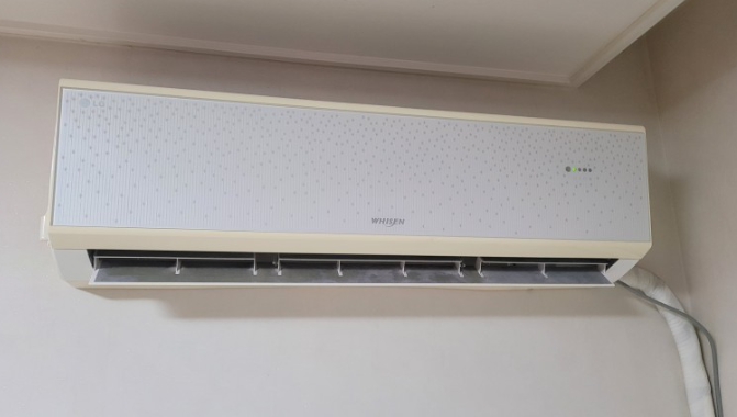 분해 세척한 벽걸이 에어컨