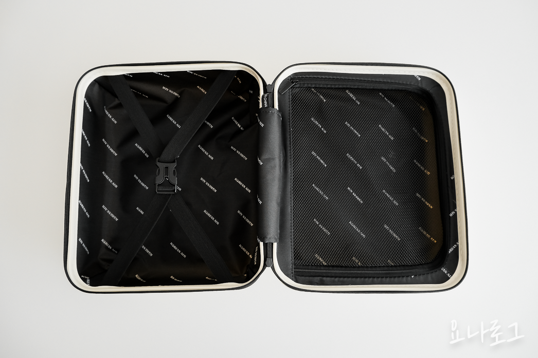 대한항공 대한항공마일리지 항공마일리지 마일리지 대한항공마일리지샵 KAL스토어 레디백 트래블레디백 대한항공레디백 여행준비 여행가방 여행가방추천 가방추천 캐리어 수트케이스 캐리어추천 에어랩 에어팟맥스 아이패드 맥북 레디백수납