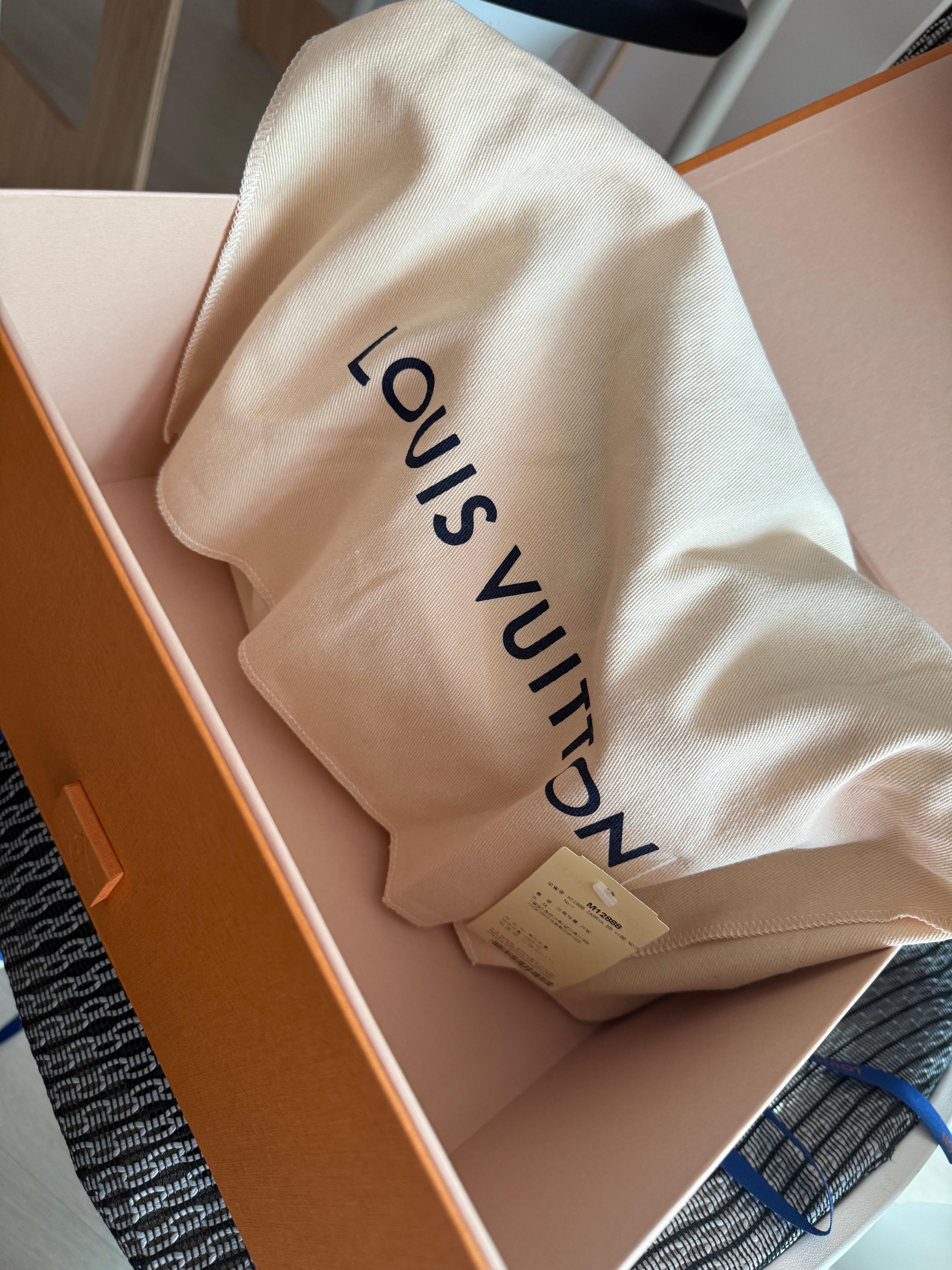 결혼예물 첫 명품백 루이비통 캐리올 바이브 BB 구매후기