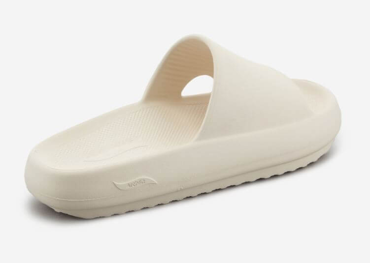 스케쳐스 아치핏 호라이즌 슬리퍼 아이보리