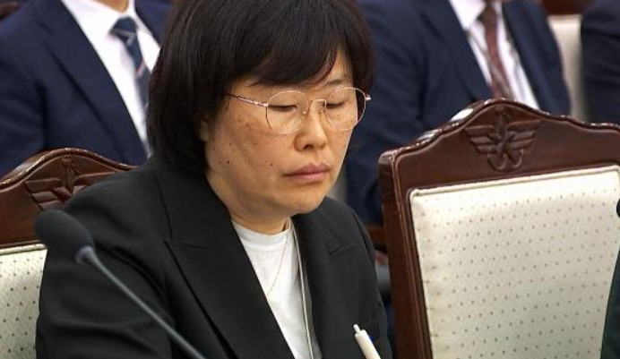 유재은 법무관리관 특검 소환