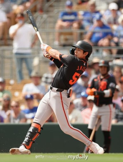 이정후 타율 0.404의 비밀, 158km 강속구 격파하며 3할 눈앞 (메이저리그 완벽 적응 분석)