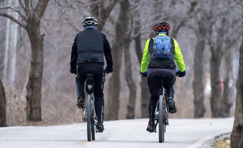 공기청정기 사용과 자연 환기, 무엇이 더 좋을까? 에 관련 사진
