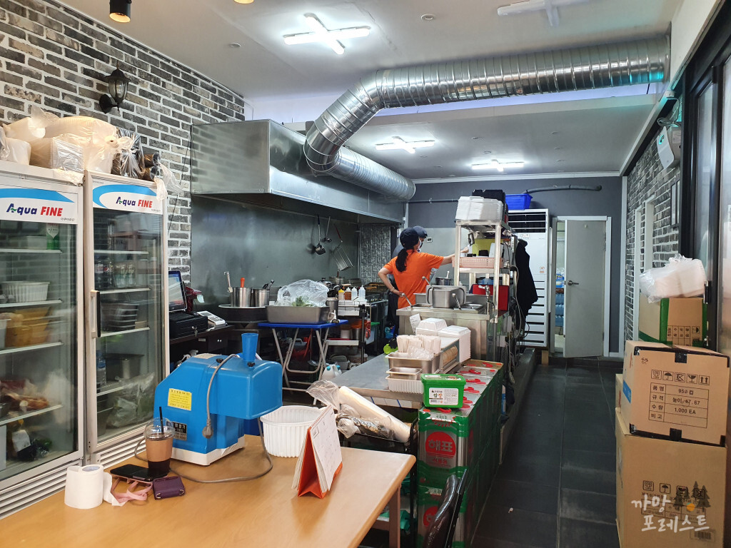 순자네곱창 매장 내부