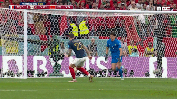 테오 에르난데스 골 장면