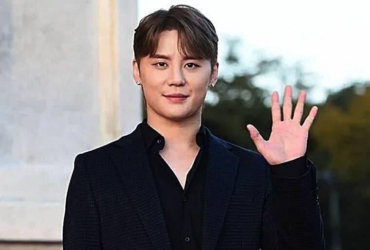 가수-겸-뮤지컬-배우-김준수