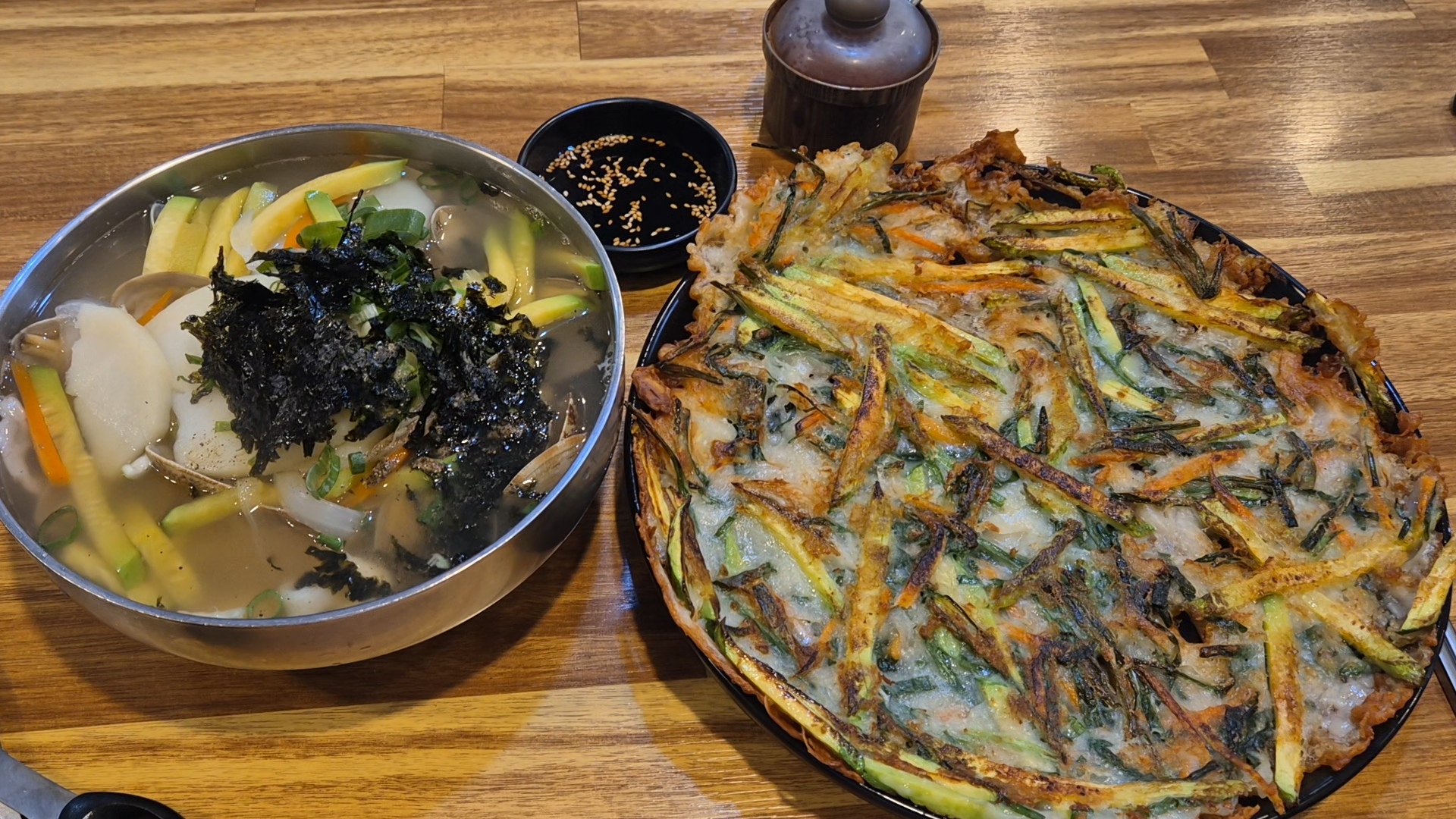 엄마손칼국수 칼국수,야채전