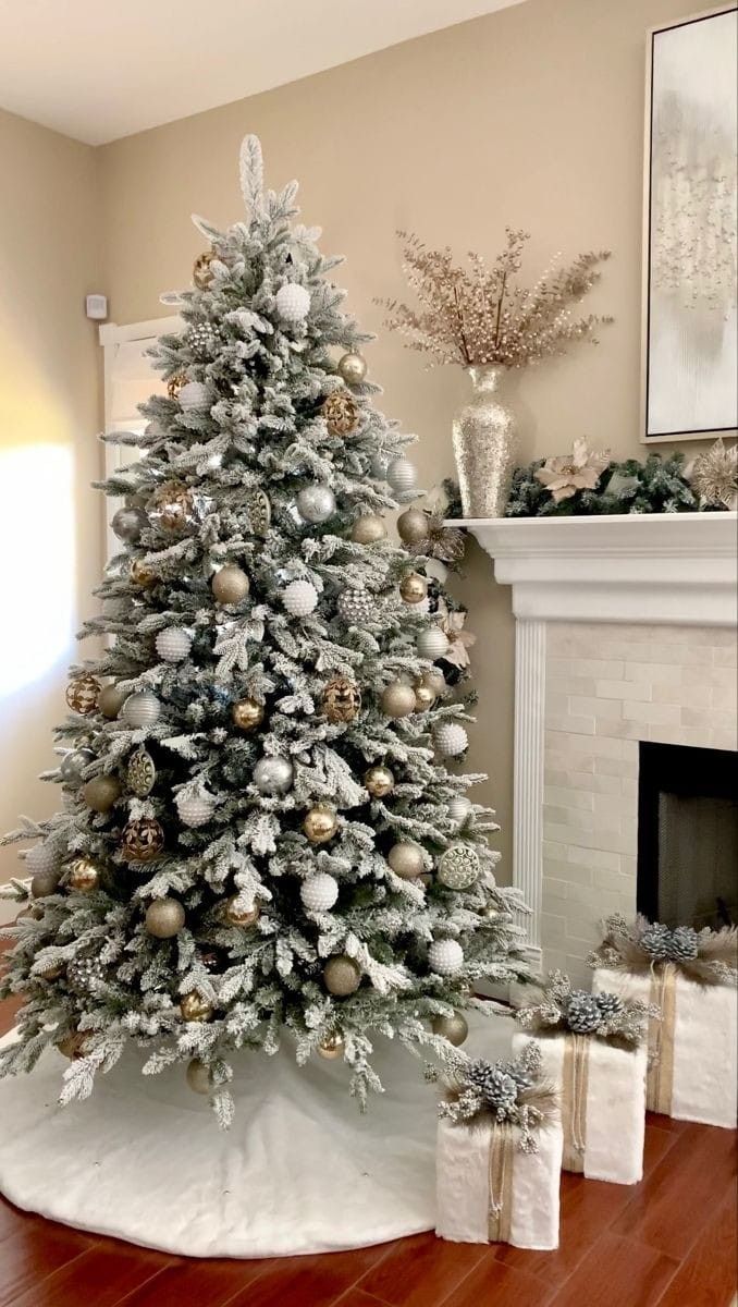 유럽 스타일 크리스마스 트리