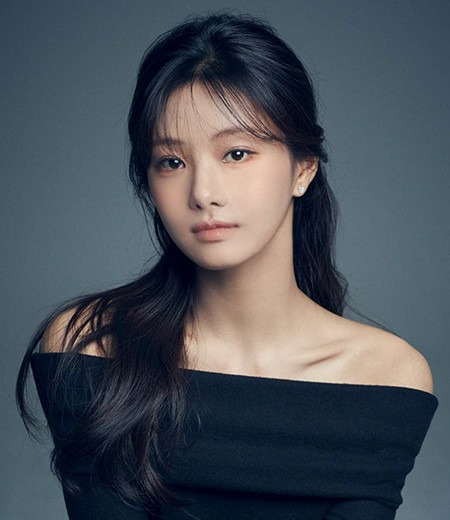 이세희 배우: 베트남 왕족설부터 예능 괴물 신인