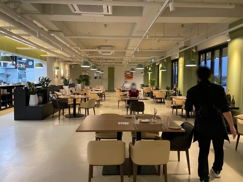 에드워드 권 파인다이닝 에디스키친 천안 - 매장 내부