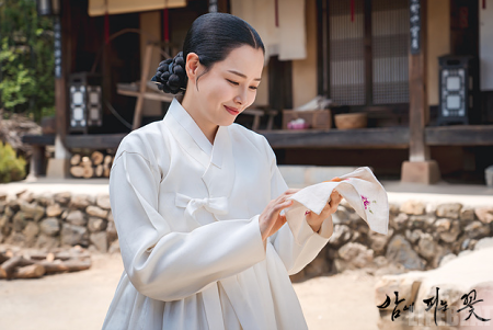 밤에피는꽃 여화