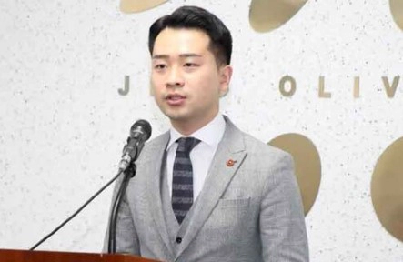 강경흠 도의원 프로필 나이 고향 학력 