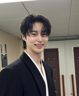 변우석 프로필