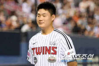 LG 신인 김영우 엘지 김영우 선수 전력 홈런 루키_21