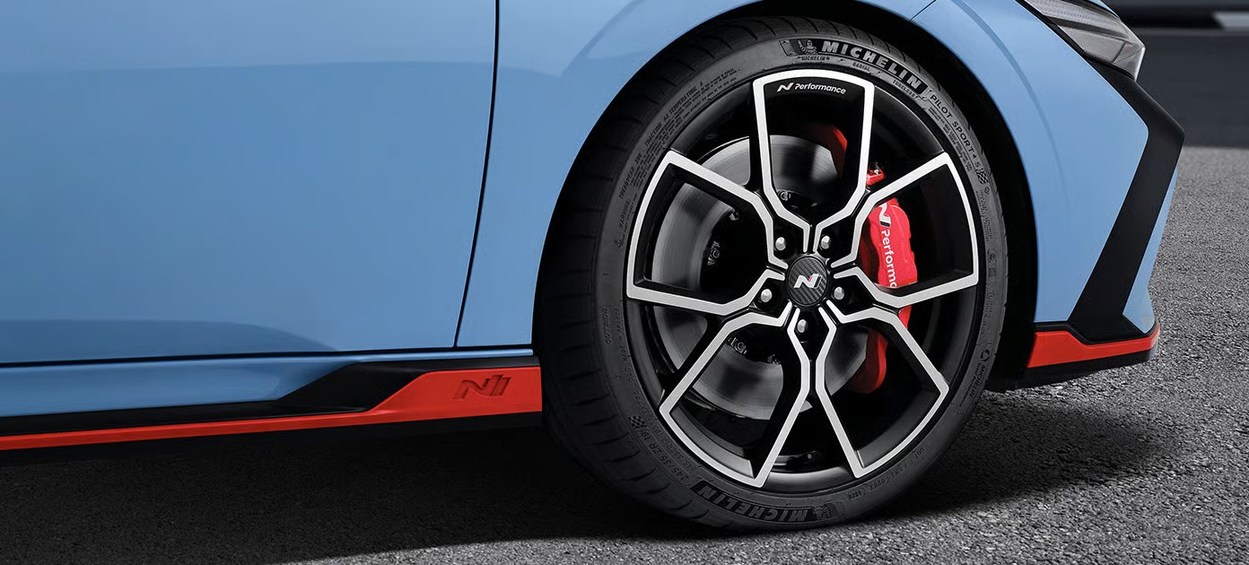 2025 아반떼 N 휠 19인치