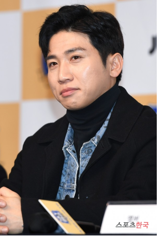 유세윤 나이