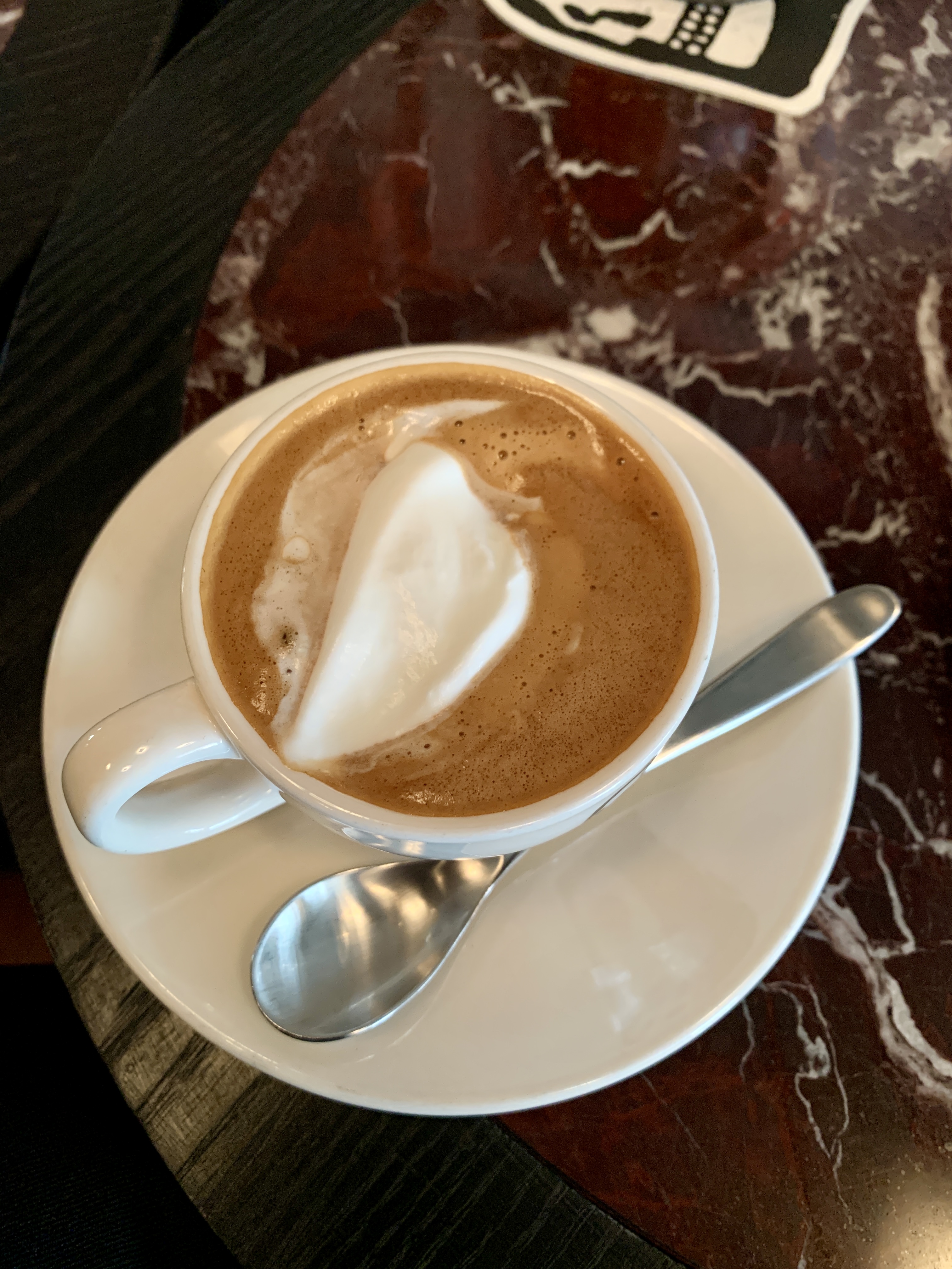 용리단길-힙한카페-할로윈카페-독특한카페-용산카페-콘파냐-콘판나-에스프레소