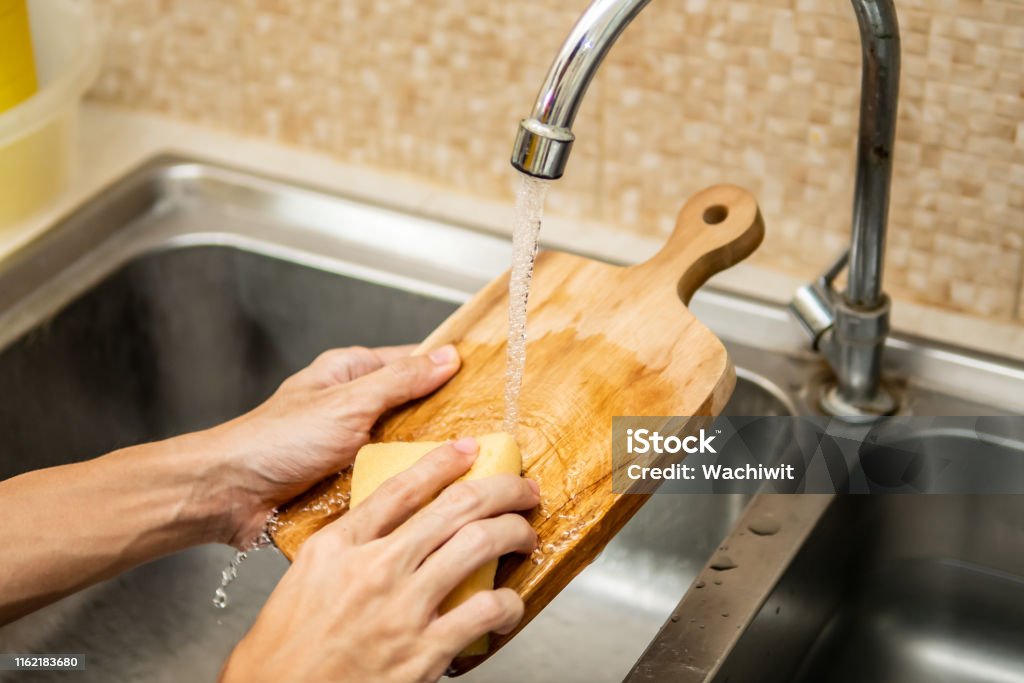 집안 살림 꿀팁 포스터