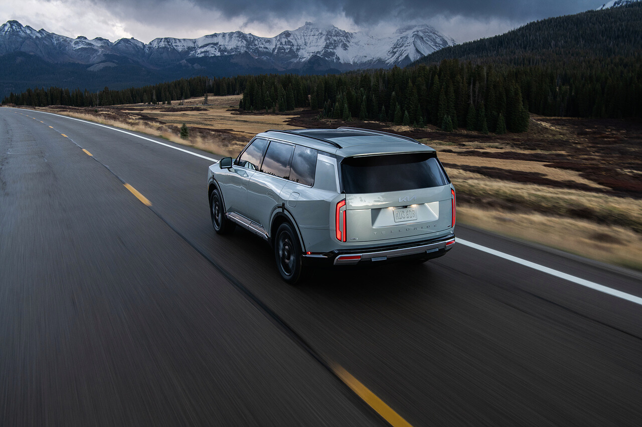 신형 텔루라이드 후측면 디자인