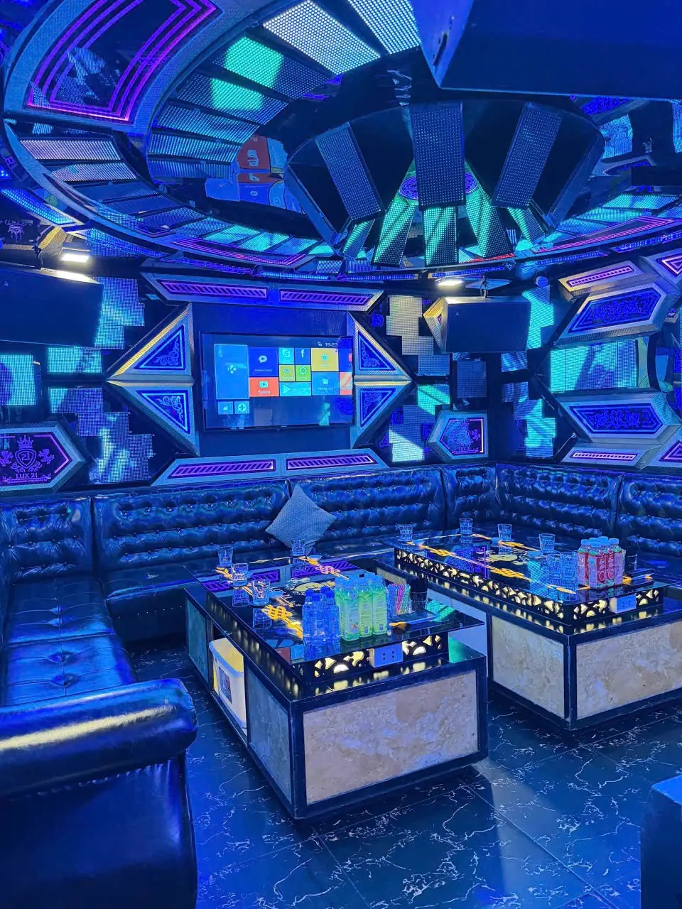 럭셔리21 KTV 파란 LED 조명 룸과 가죽 소파