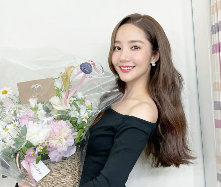 배우 박민영 사복