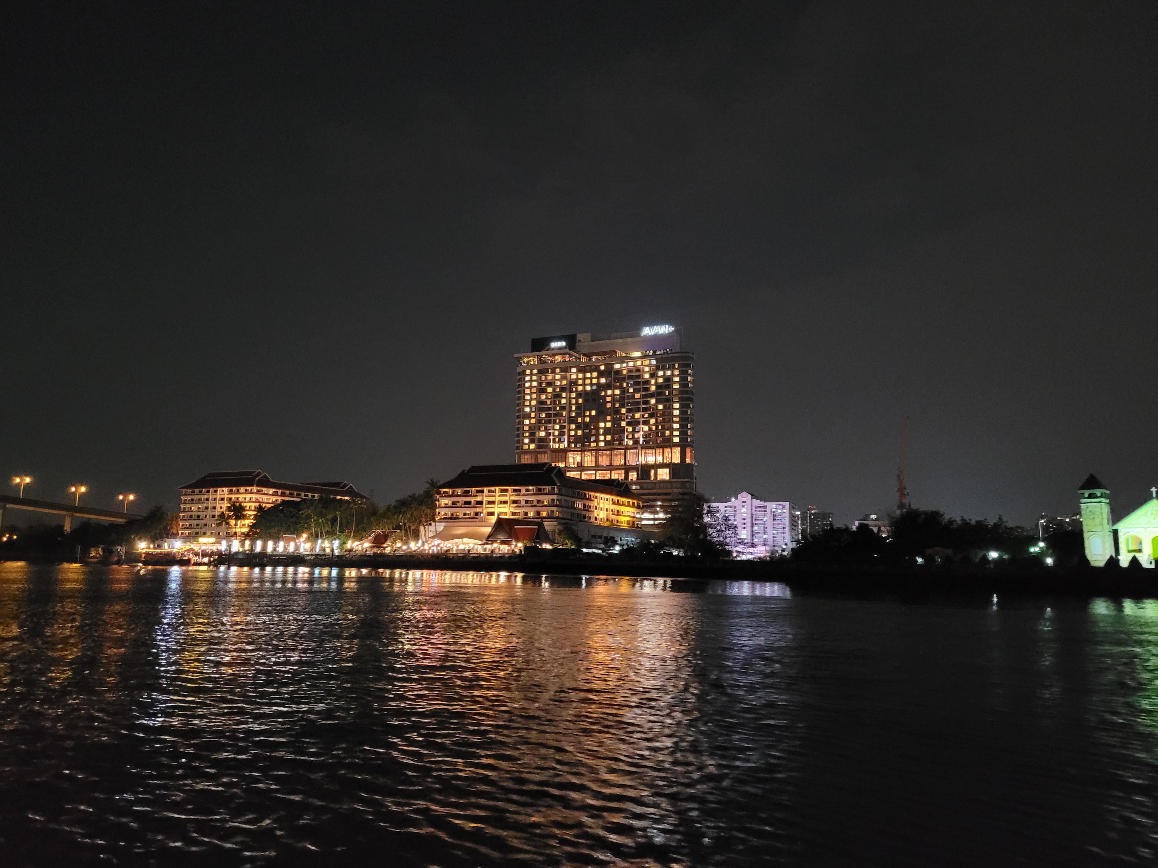 아난타라 리버사이드 야경